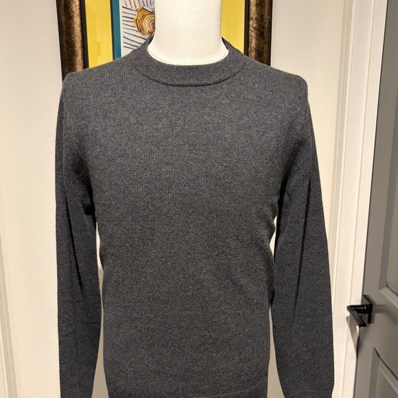 Jcrew midweight charcoal grey cashmere crewneck sweater Size Medium - Brand New - Picture 1 of 4